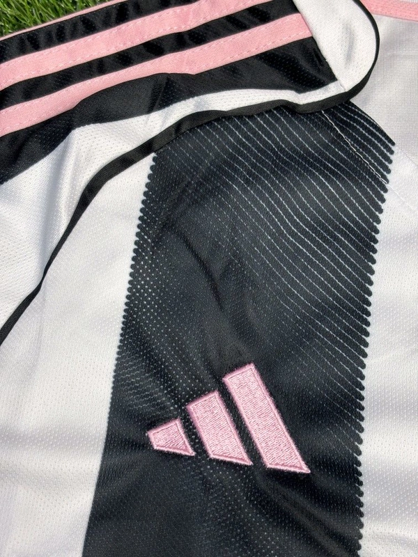 Juventus FC 25/26 Home Kit Fan Edition With Short  - L