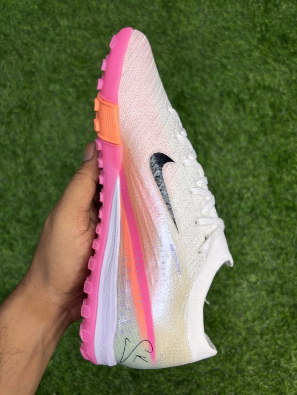 Mercurial Vapor 16 White Pink Mix AG/Turf With Lace  - 5.5