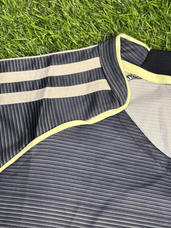 Madrid 25/26 Away Kit Fan Edition With Short  - XL