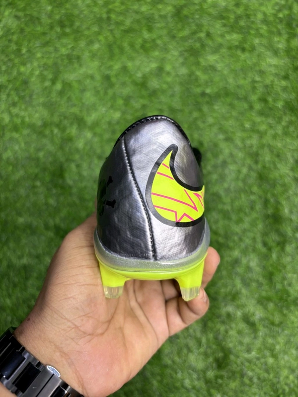 Hypervenom Phantom 3 Grey Colour Low-top FG With Lace  - 6