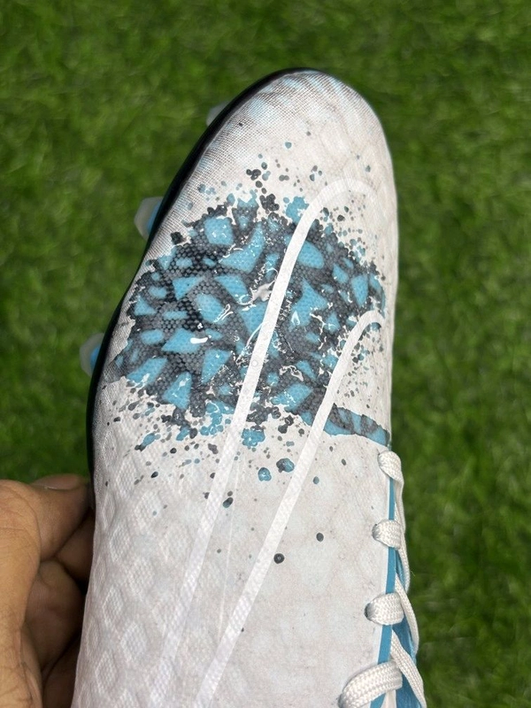 Hypervenom Phantom 3 White Low-top FG With Lace(Colour Changing) - 7.5