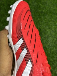 Predator Elite Red Colour AG/Turf Low-top With Lace - 7.5