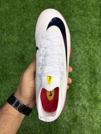 Mercurial Vapor 16 White Red Low-top AG/Turf With Lace - 7.5