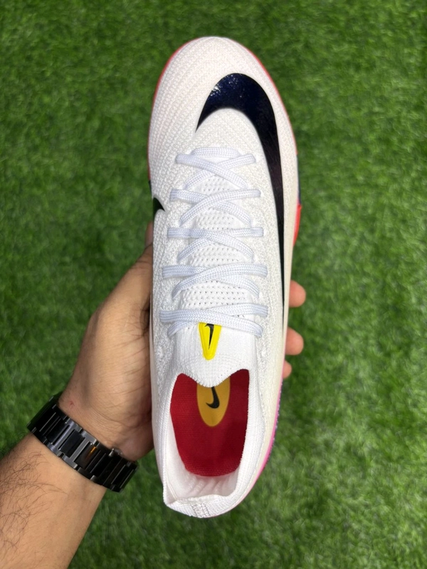 Mercurial Vapor 16 White Red Low-top AG/Turf With Lace - 7.5