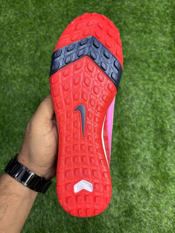 Mercurial Vapor 16 White Red Low-top AG/Turf With Lace - 7.5