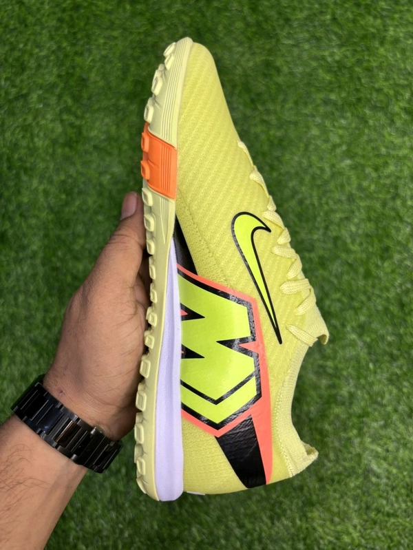Mercurial Vapor 16 Yellow Green AG/Turf Low-top With Lace - 7