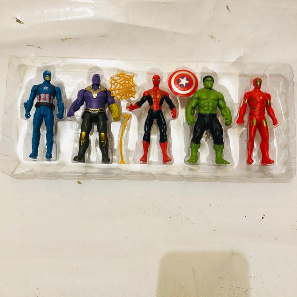 5 avengers end game action characters 12932